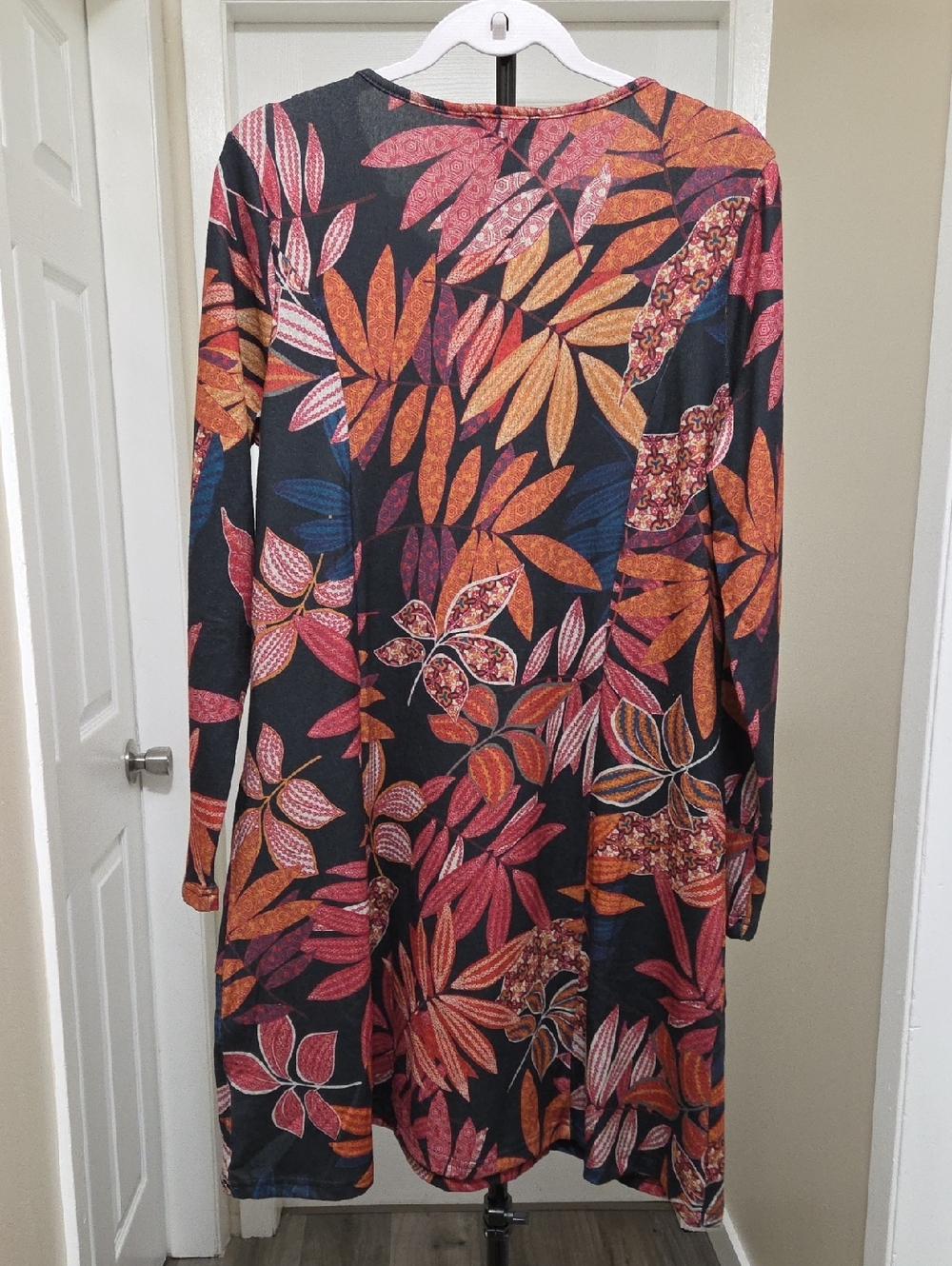 NWT Papillon Black Floral Leaf Tunic Dress | Rust Orange & Blue Botanical Print - Picture 10 of 10